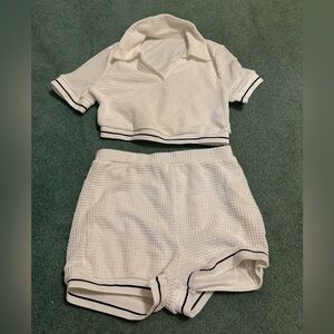 A cute SHEIN two piece crop top set.  SHEIN size large